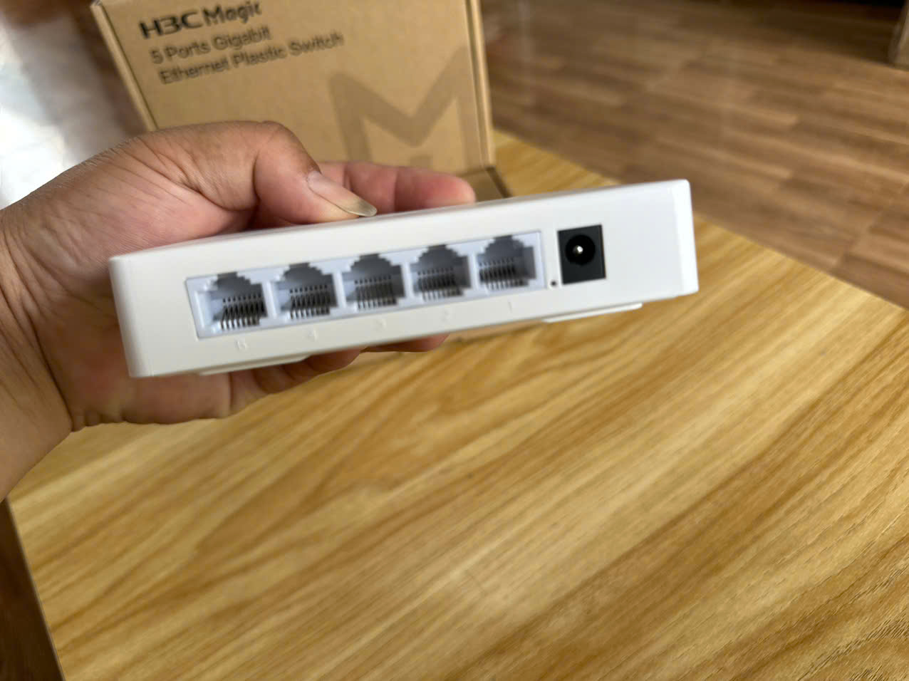 Switch Gigabit 5 cổng H3C Magic BS205